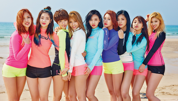 TWICE (트와이스)